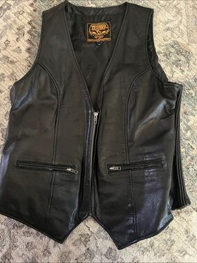 Women's Black Leather Zip Vest